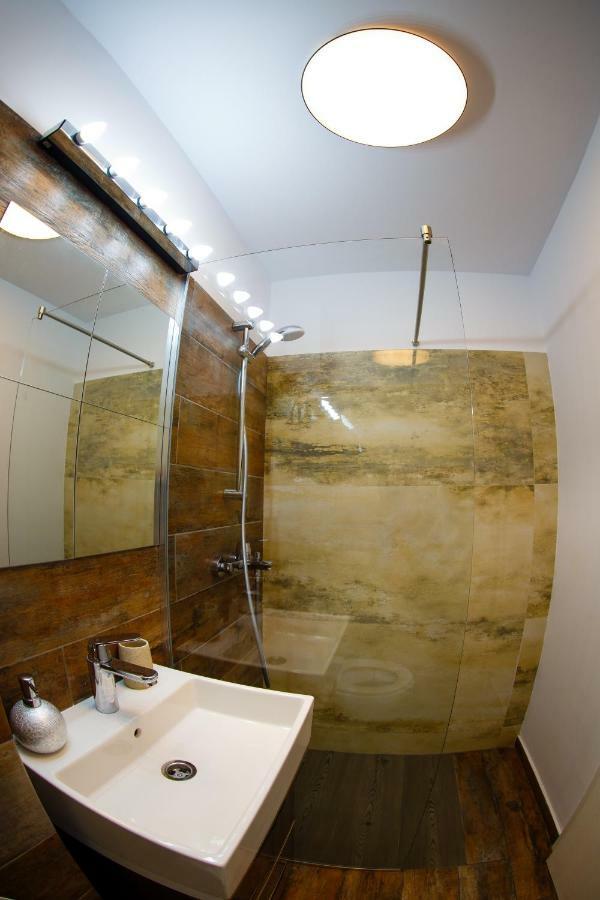 Ramino Apartments Σίμπιου Εξωτερικό φωτογραφία